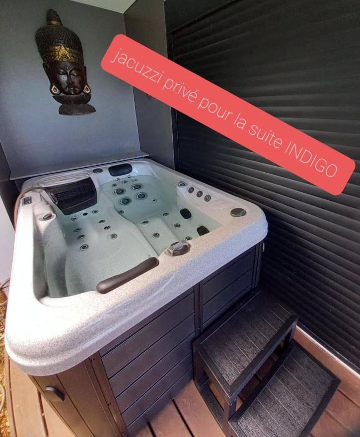 Suite Indigo Jacuzzi Prive Piscine Vue Mer Acces Cuisine Laverie Saint Pierre Zewnętrze zdjęcie