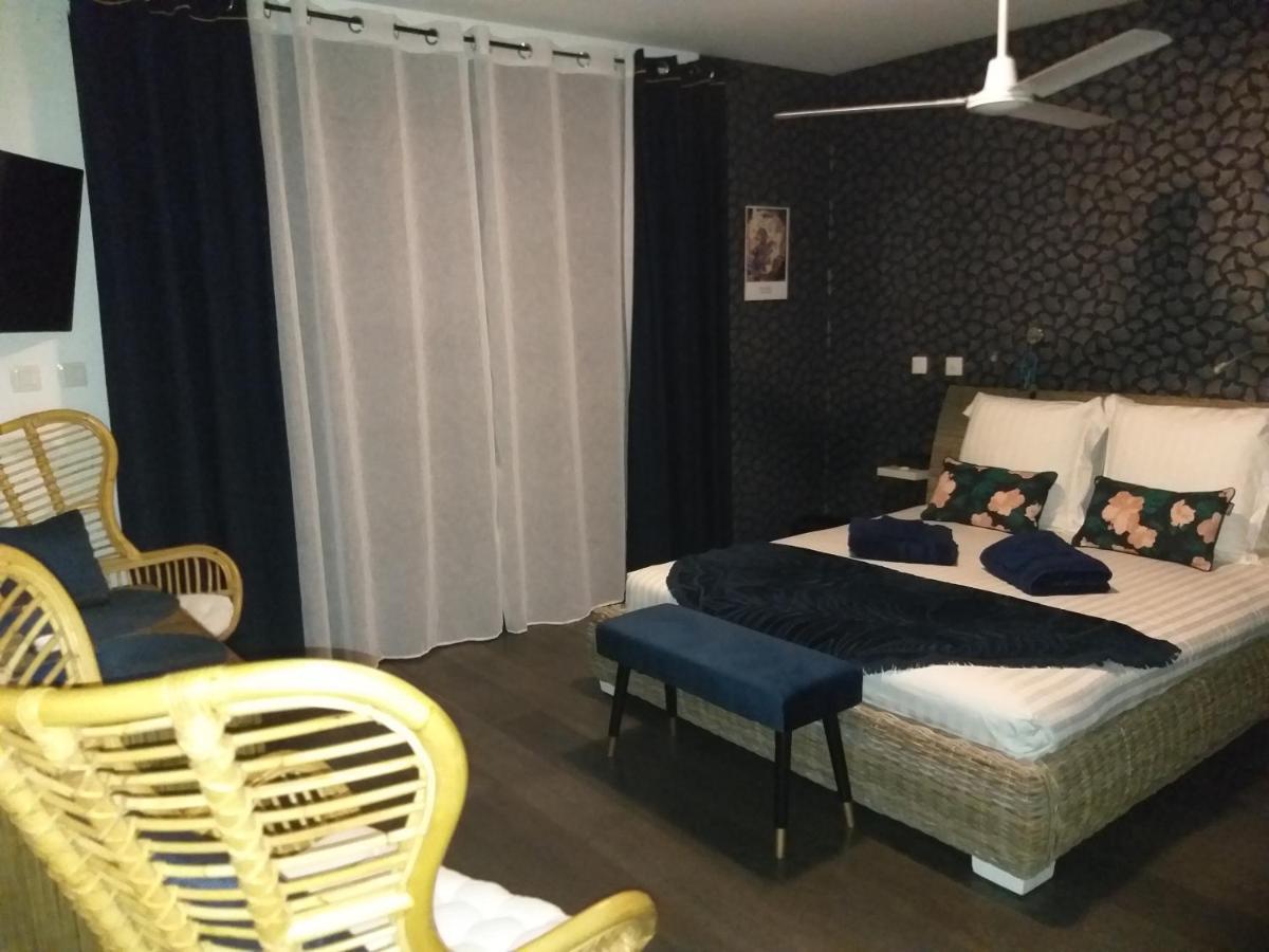 Suite Indigo Jacuzzi Prive Piscine Vue Mer Acces Cuisine Laverie Saint Pierre Zewnętrze zdjęcie